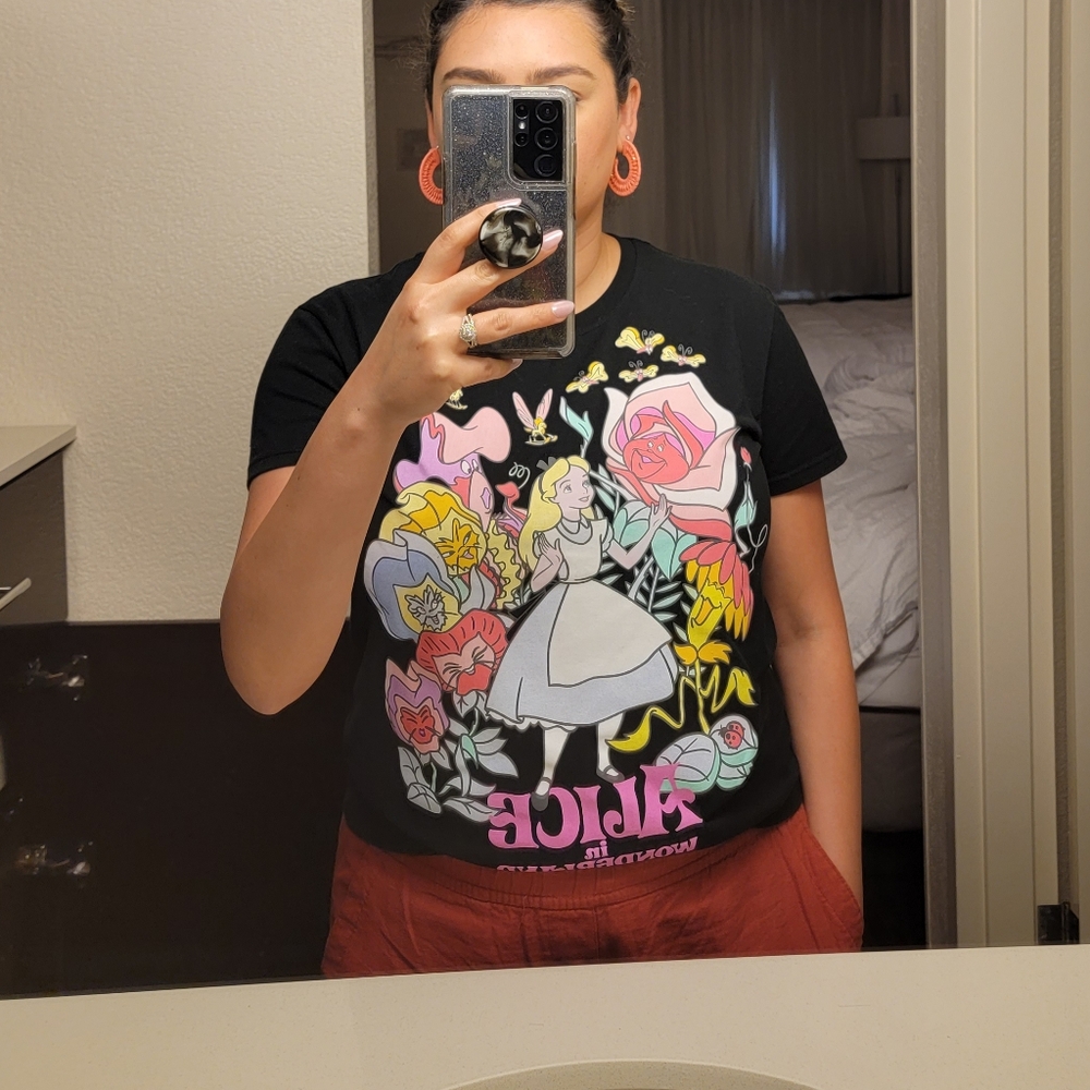Disney Alice in Wonderland T-shirt Large